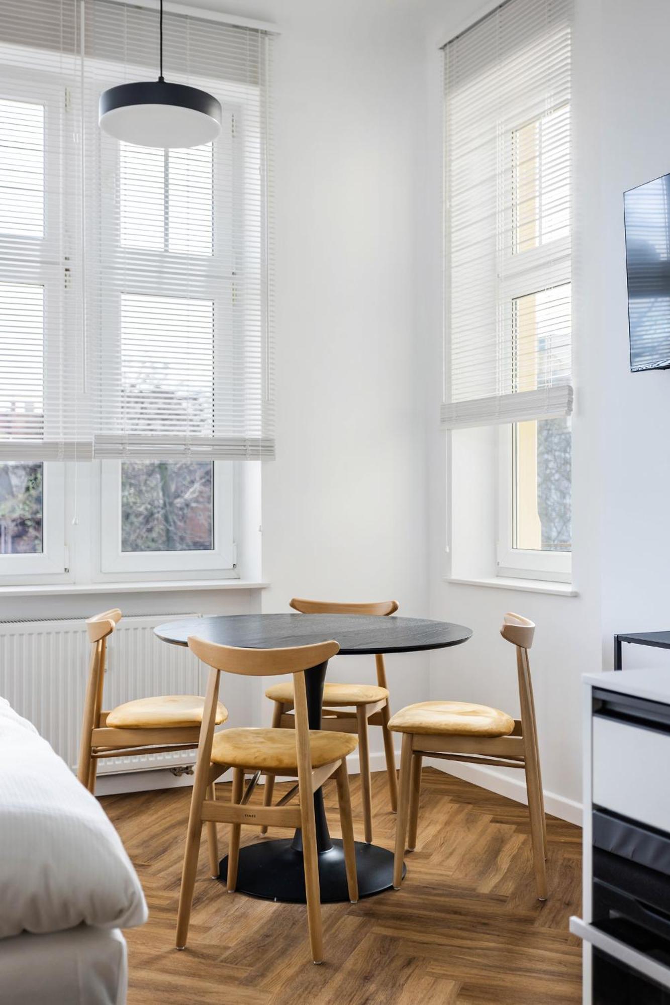 Przytulne I Komfortowe Studia Very Berry W Poznaniu By Noclegi Renters Extérieur photo